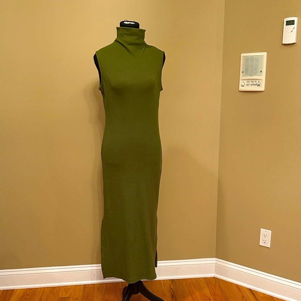 House of Harlow sleeveless mock neck knit olive dress.  Size S